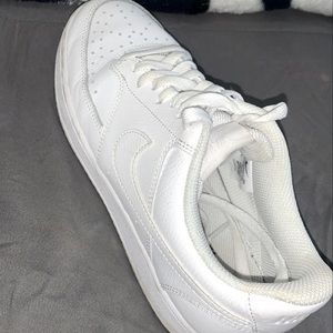 Nike low top court vision women’s